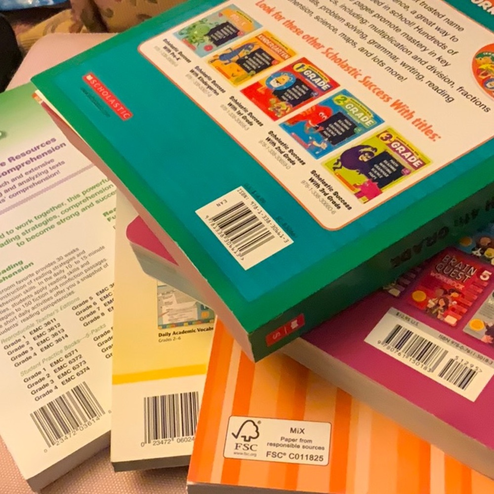 New lot of 4th grade workbooks - Picture 7 of 7
